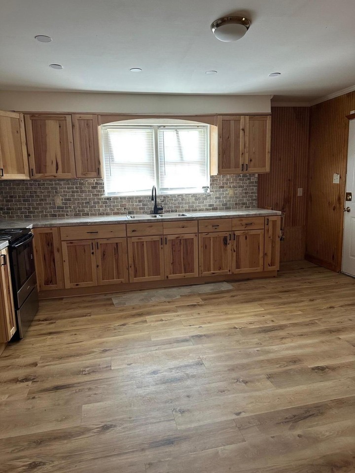 7060 Camden Hwy - Photo 4 of 9