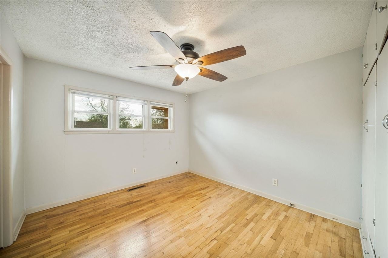 1008 W Liberty Ave - Photo 6 of 16