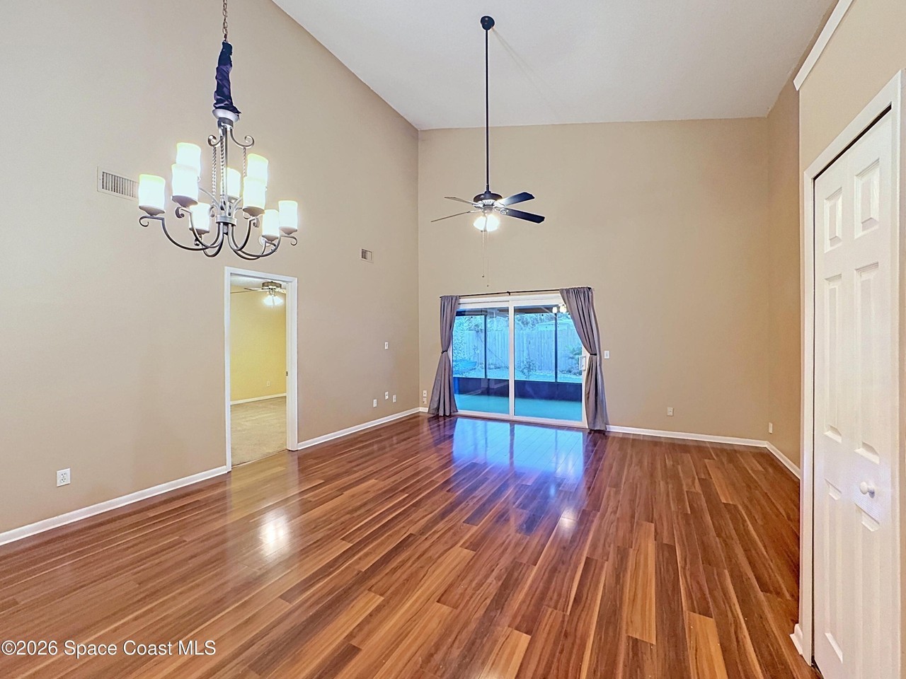 743 White Pine Ave - Photo 7 of 28