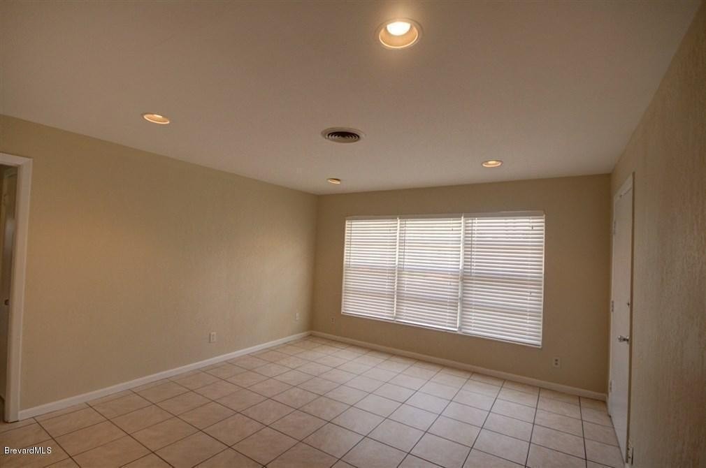 1312 Moss Ln - Photo 4 of 23