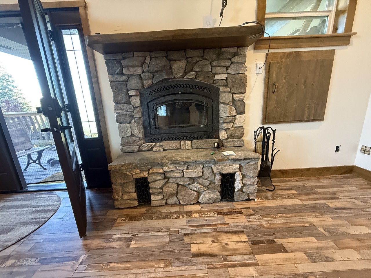 3633 Summit Dr - Photo 5 of 37