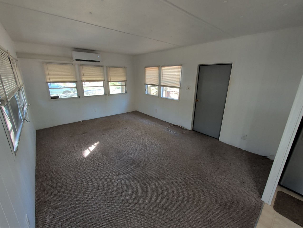 8450 W Gen Chennault Ln - Photo 3 of 21