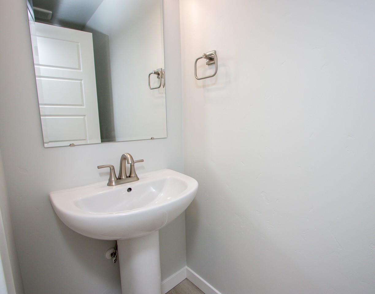 10876 Rutland St - Photo 3 of 23