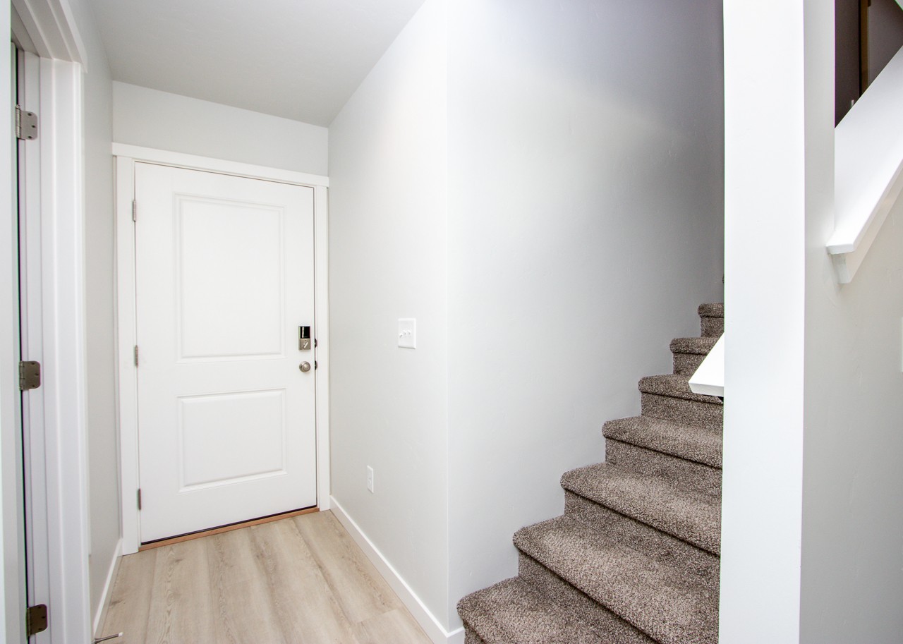 10876 Rutland St - Photo 4 of 23