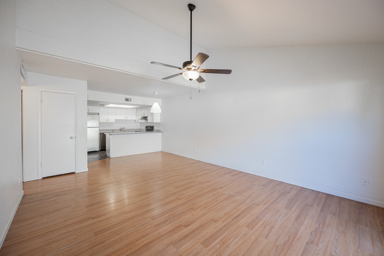 2141 E Kirkland Ln #4 - Photo 6 of 22