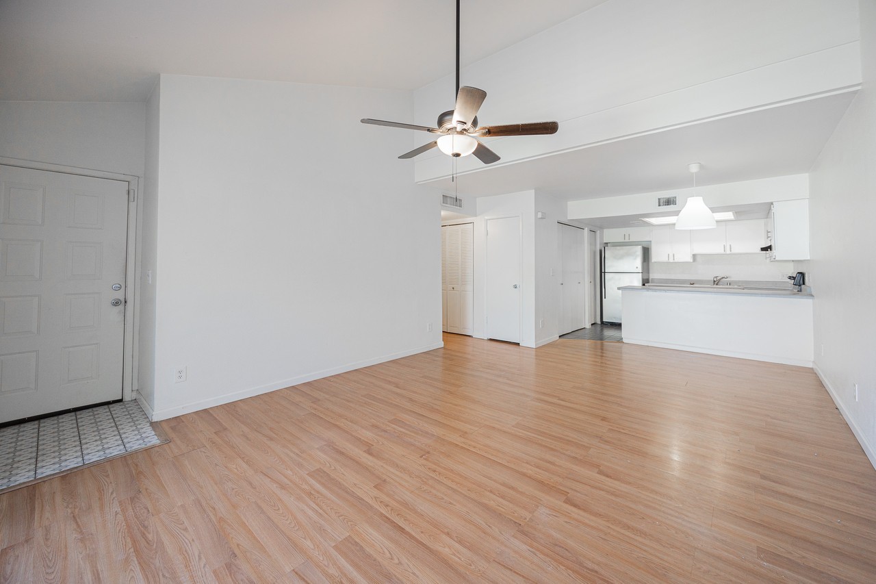 2141 E Kirkland Ln #4 - Photo 7 of 22