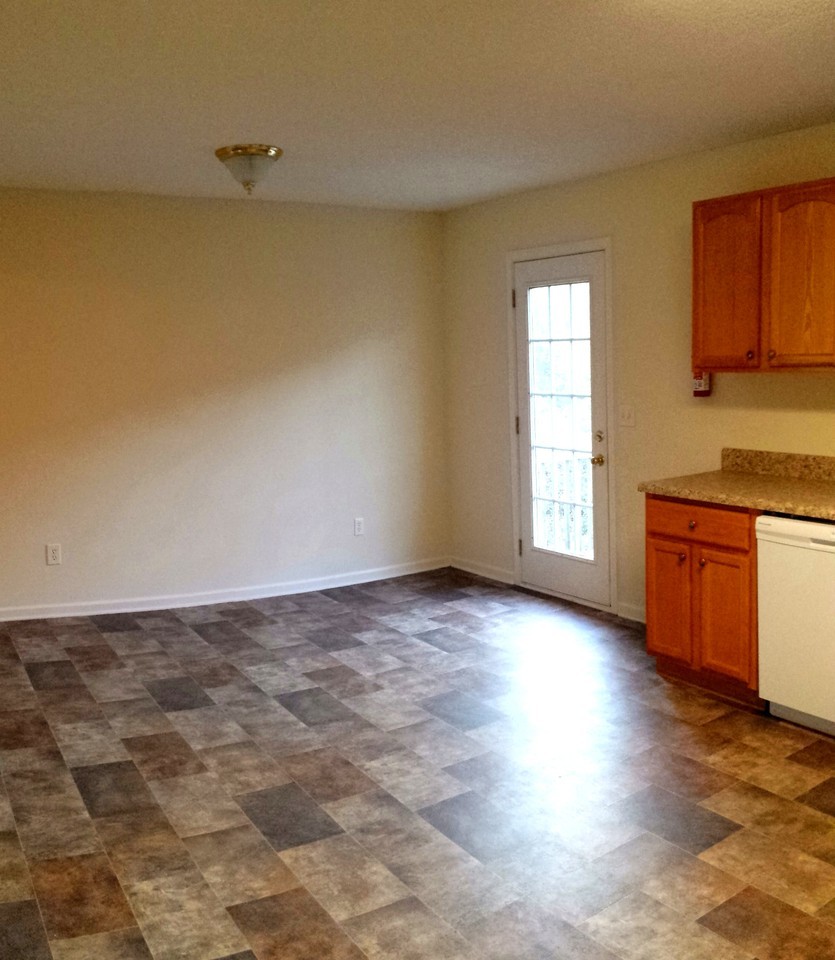 330 Lambert Overlook Cir - Photo 3 of 11