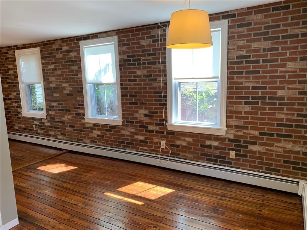 81 Sheldon St #R - Photo 7 of 14