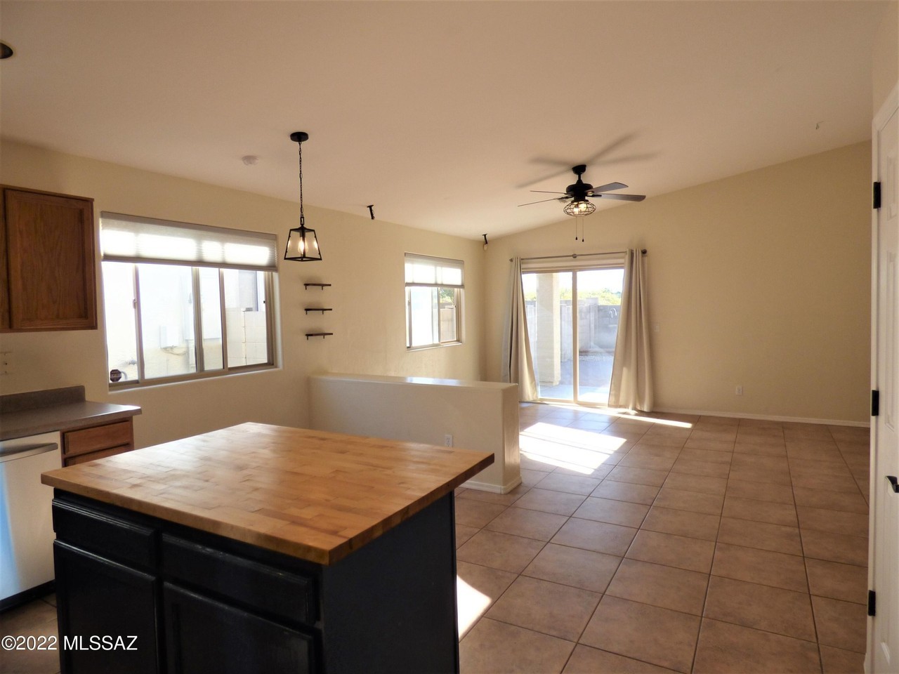 8276 S Lost Mountain Rd - Photo 7 of 30