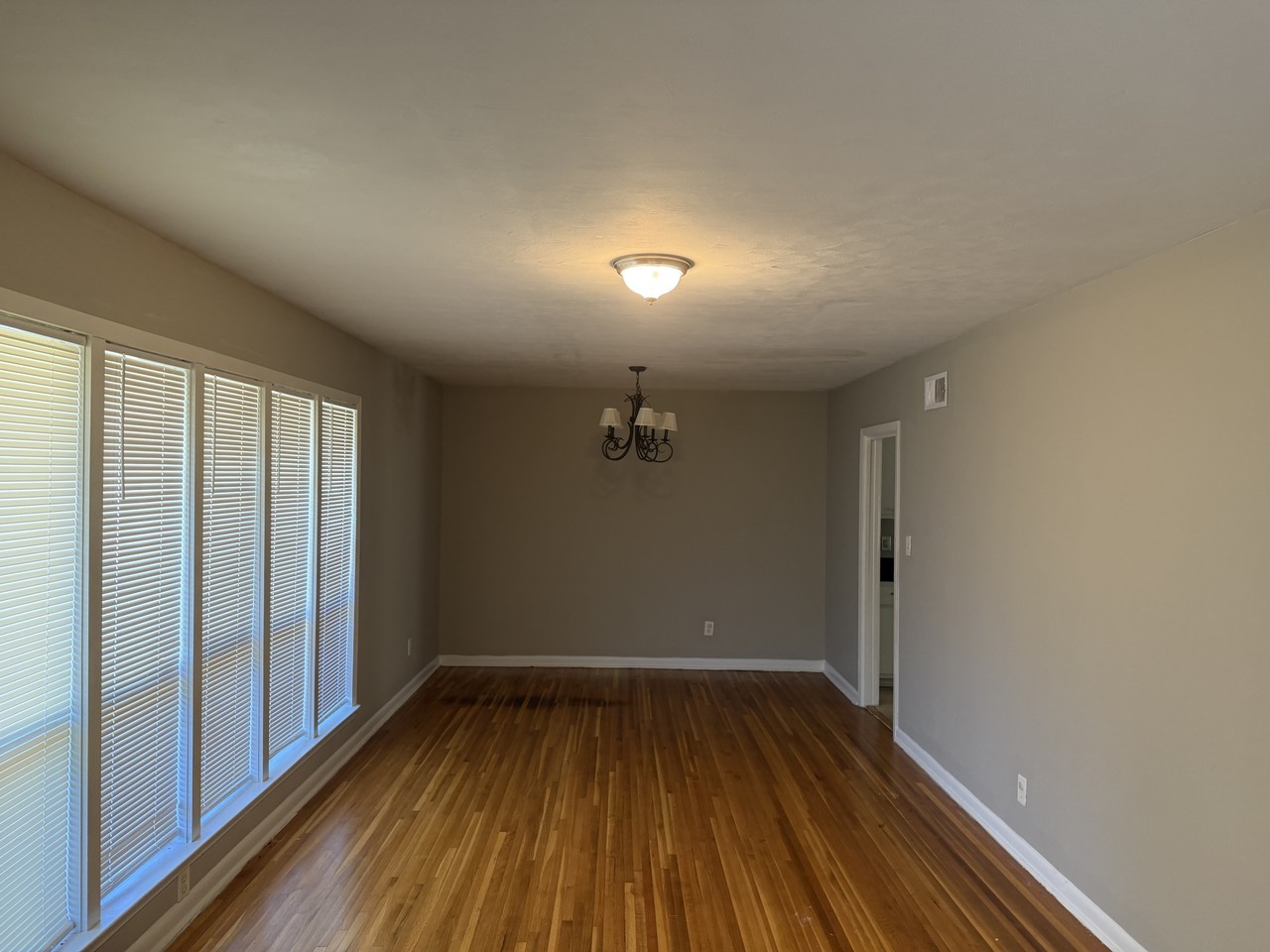 2871 Executive Dr - Photo 4 of 13