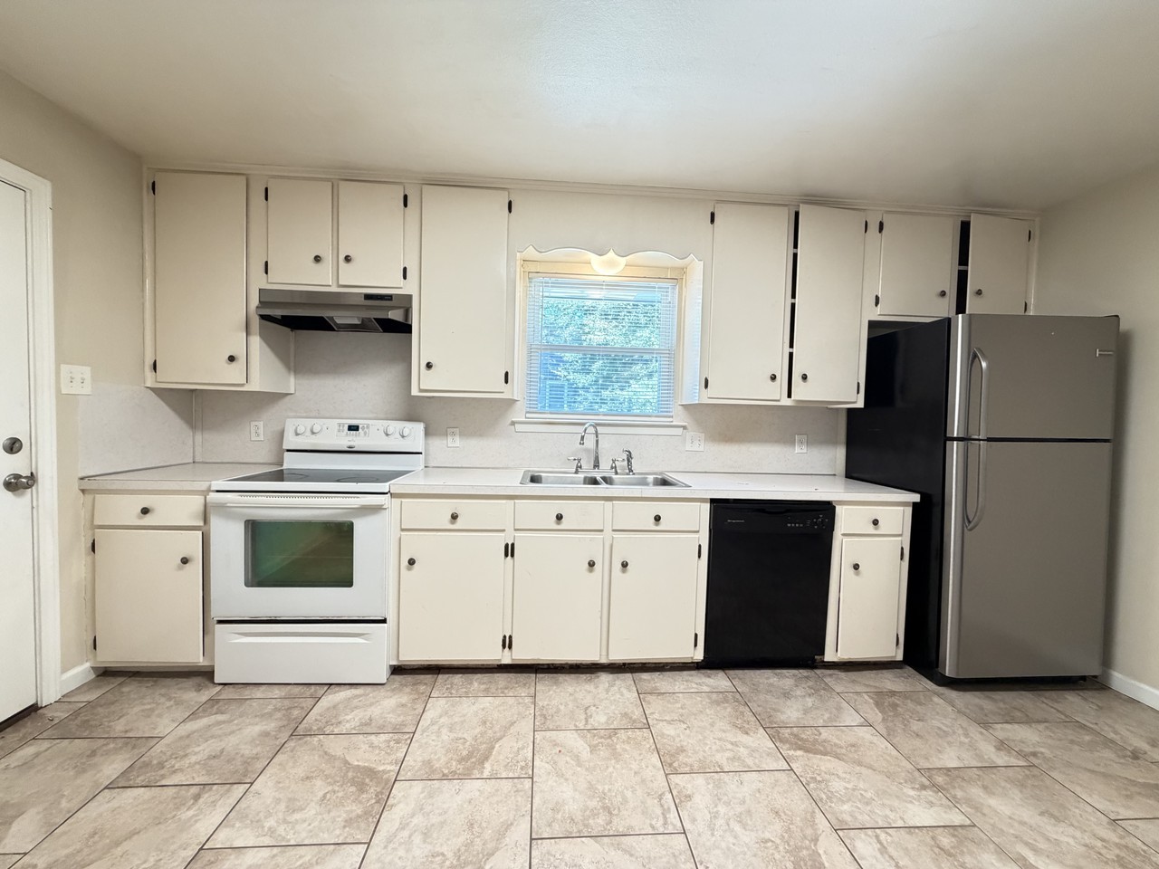 4680 Lane Ave - Photo 2 of 12