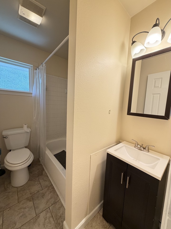 4680 Lane Ave - Photo 7 of 12