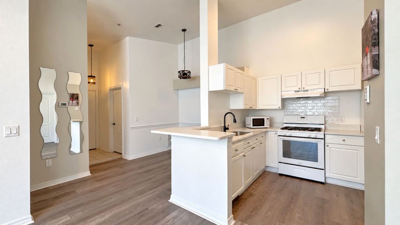 3391 S Kirkman Rd #1237 - Photo 4 of 18