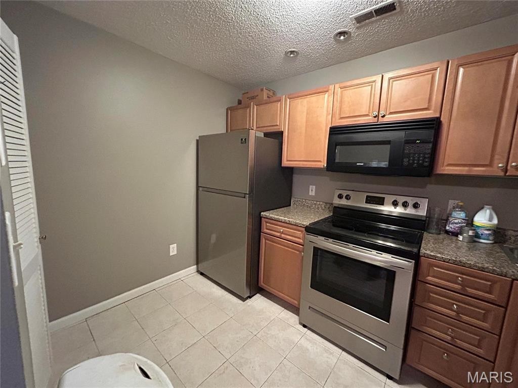 9119 N Swan Cir - Photo 4 of 11