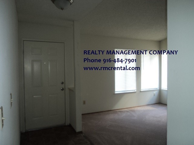 1 Corkwood Ct - Photo 3 of 16