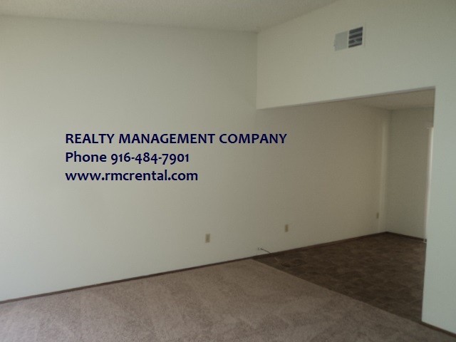 1 Corkwood Ct - Photo 5 of 16