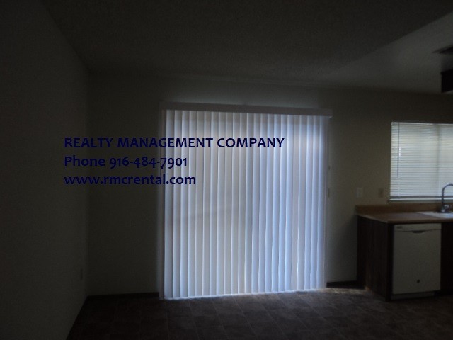 1 Corkwood Ct - Photo 7 of 16