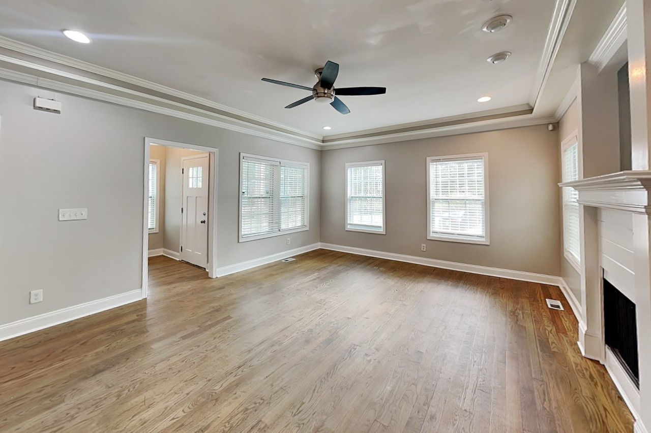 54 Hatcher Ave Sw - Photo 4 of 26