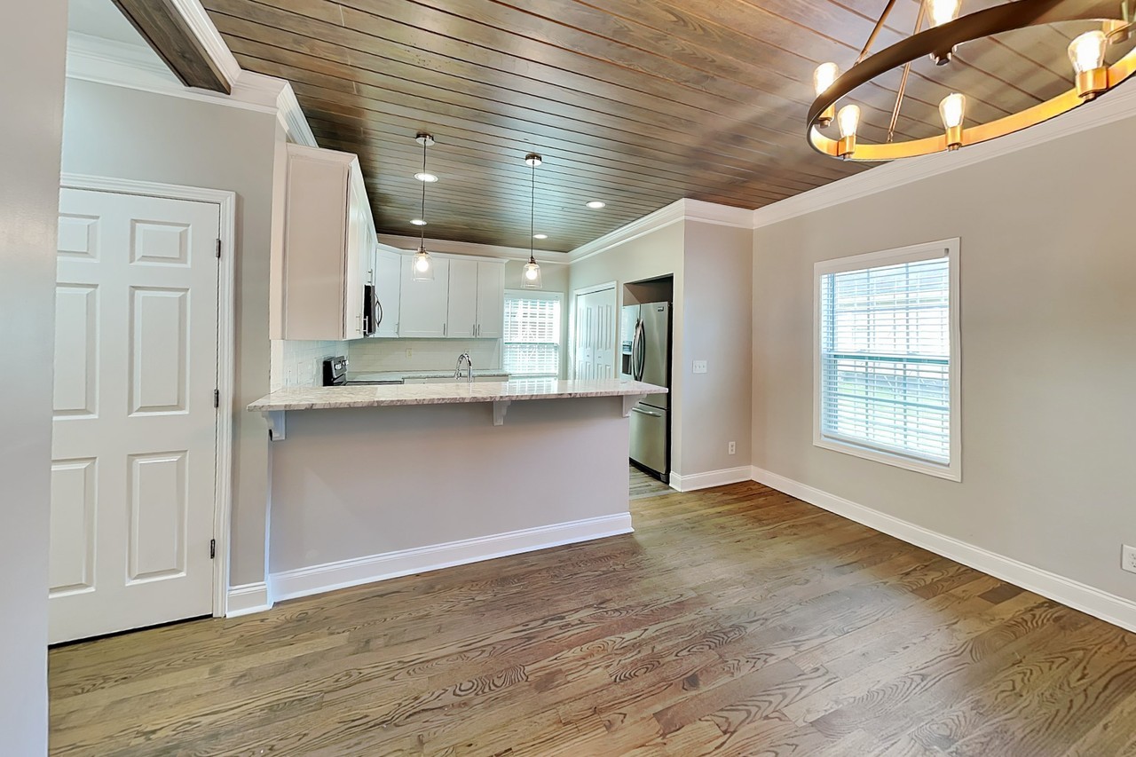 54 Hatcher Ave Sw - Photo 5 of 26