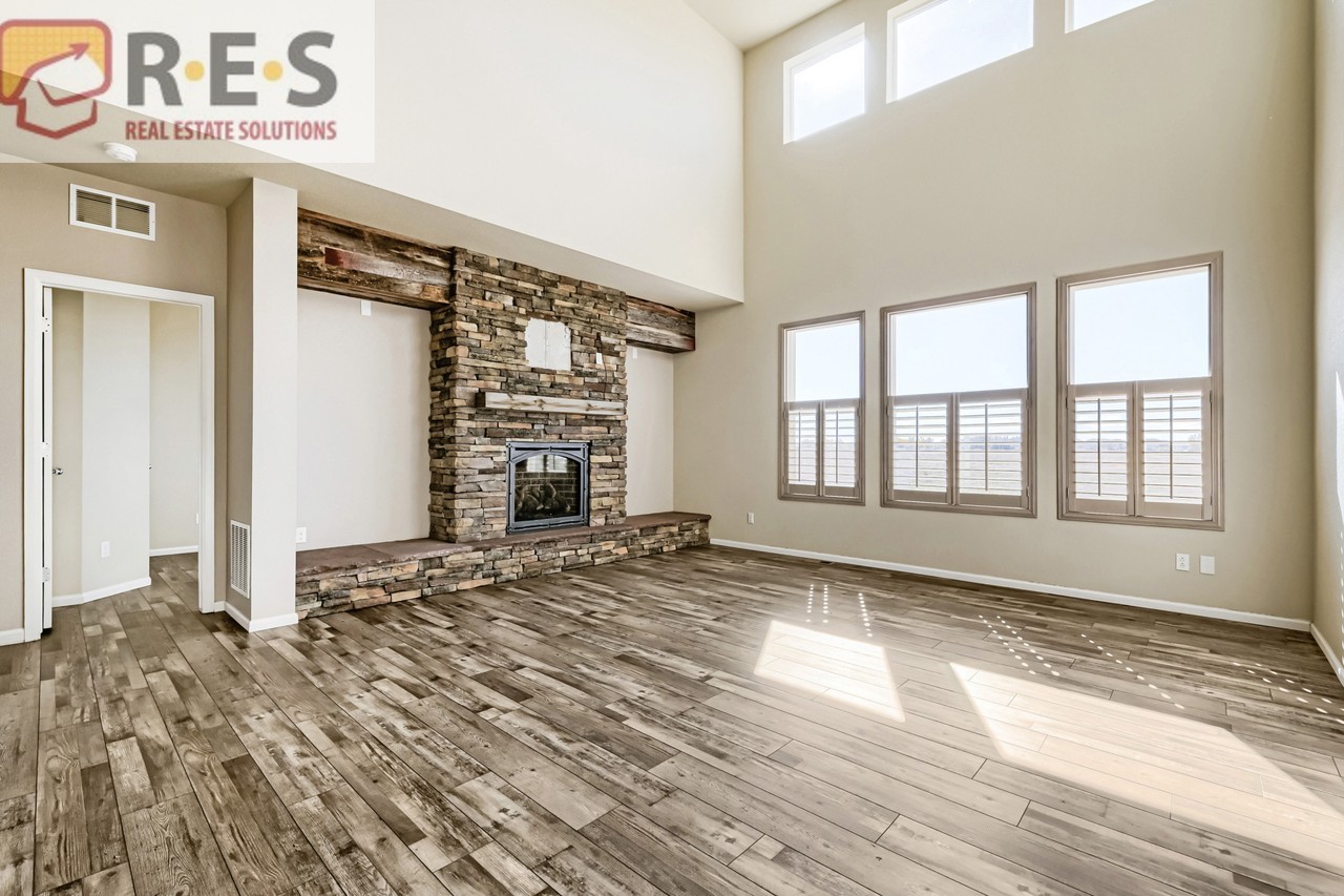 1626 Bellflower Dr - Photo 6 of 17