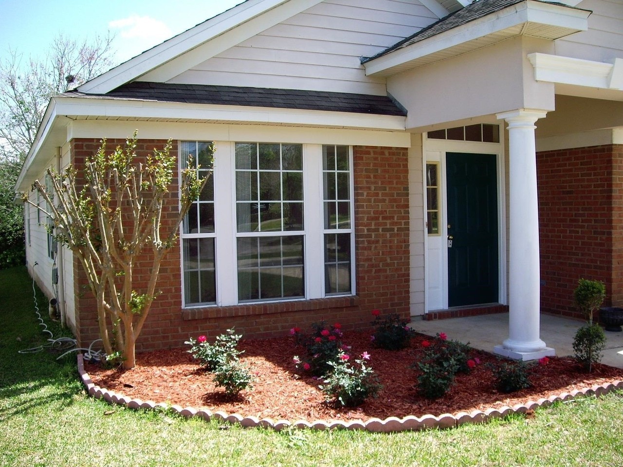 1043 Winter Ln - Photo 3 of 47