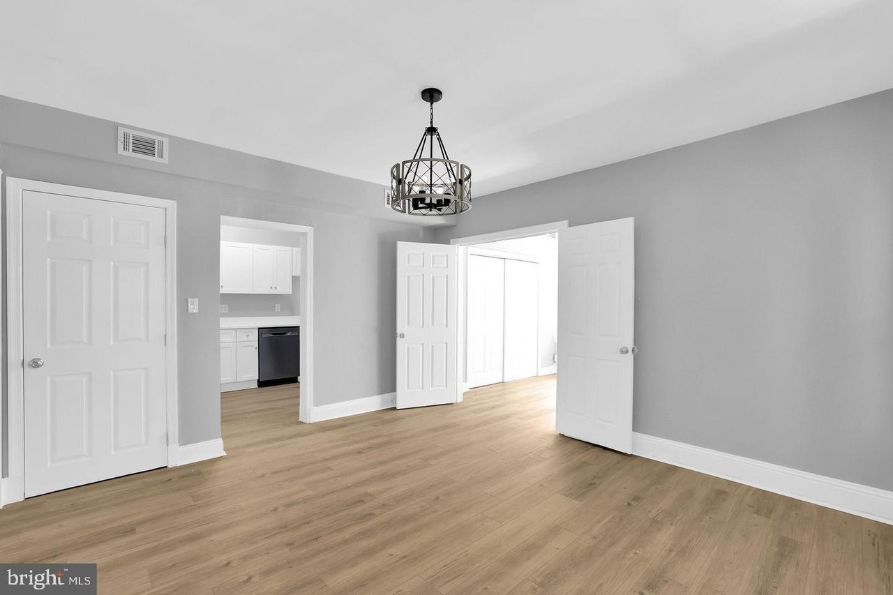 1446 Parkwood Pl Nw #A - Photo 7 of 28