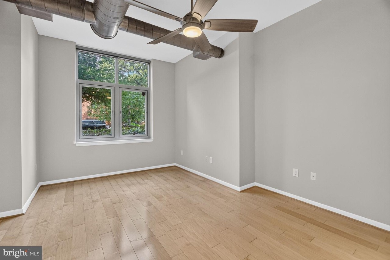 811 4th St Nw #114 - Photo 6 of 17