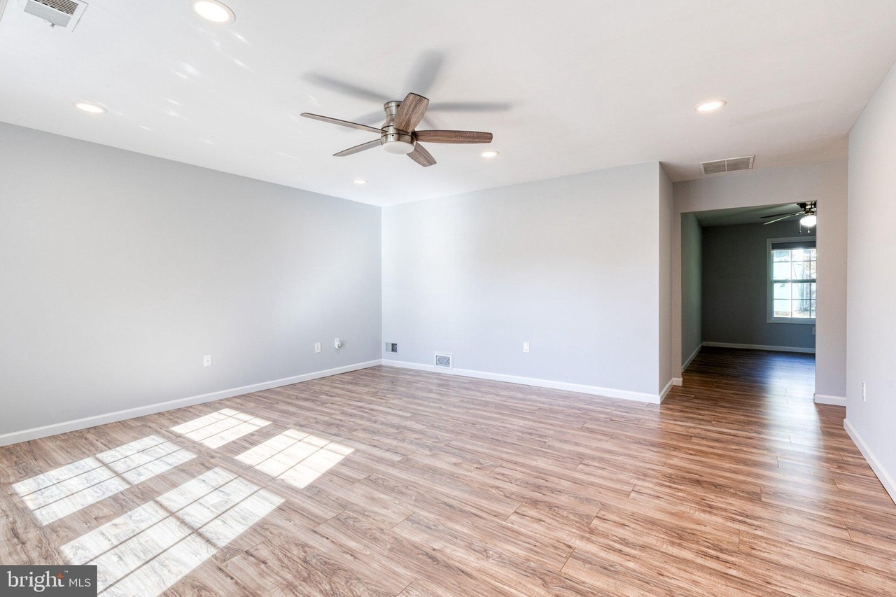 1920 Cuire Dr - Photo 3 of 19