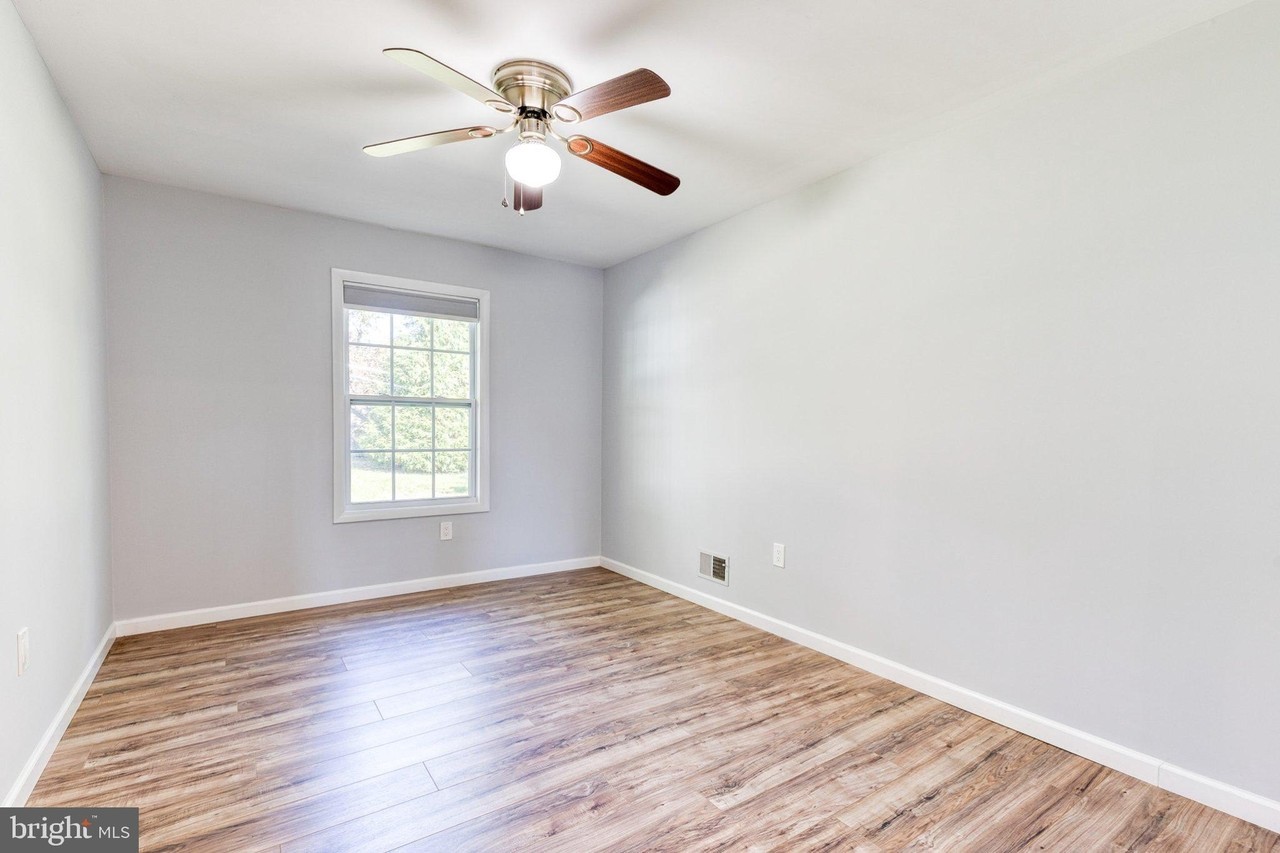 1920 Cuire Dr - Photo 5 of 19