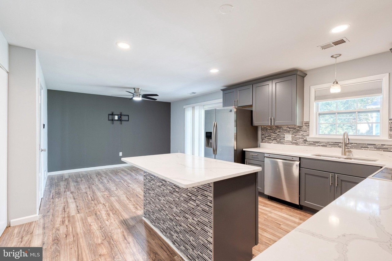 1920 Cuire Dr - Photo 6 of 19