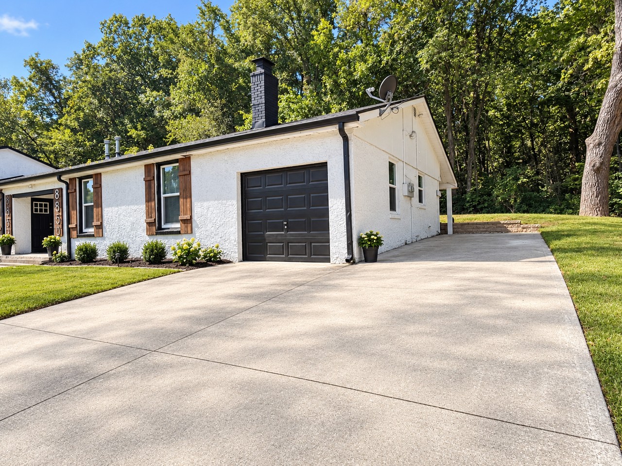 8850 Woodland Dr #NA - Photo 2 of 26