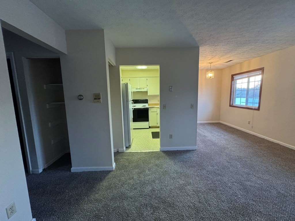 1695 Beechwood Ave Ne #1695E - Photo 2 of 9