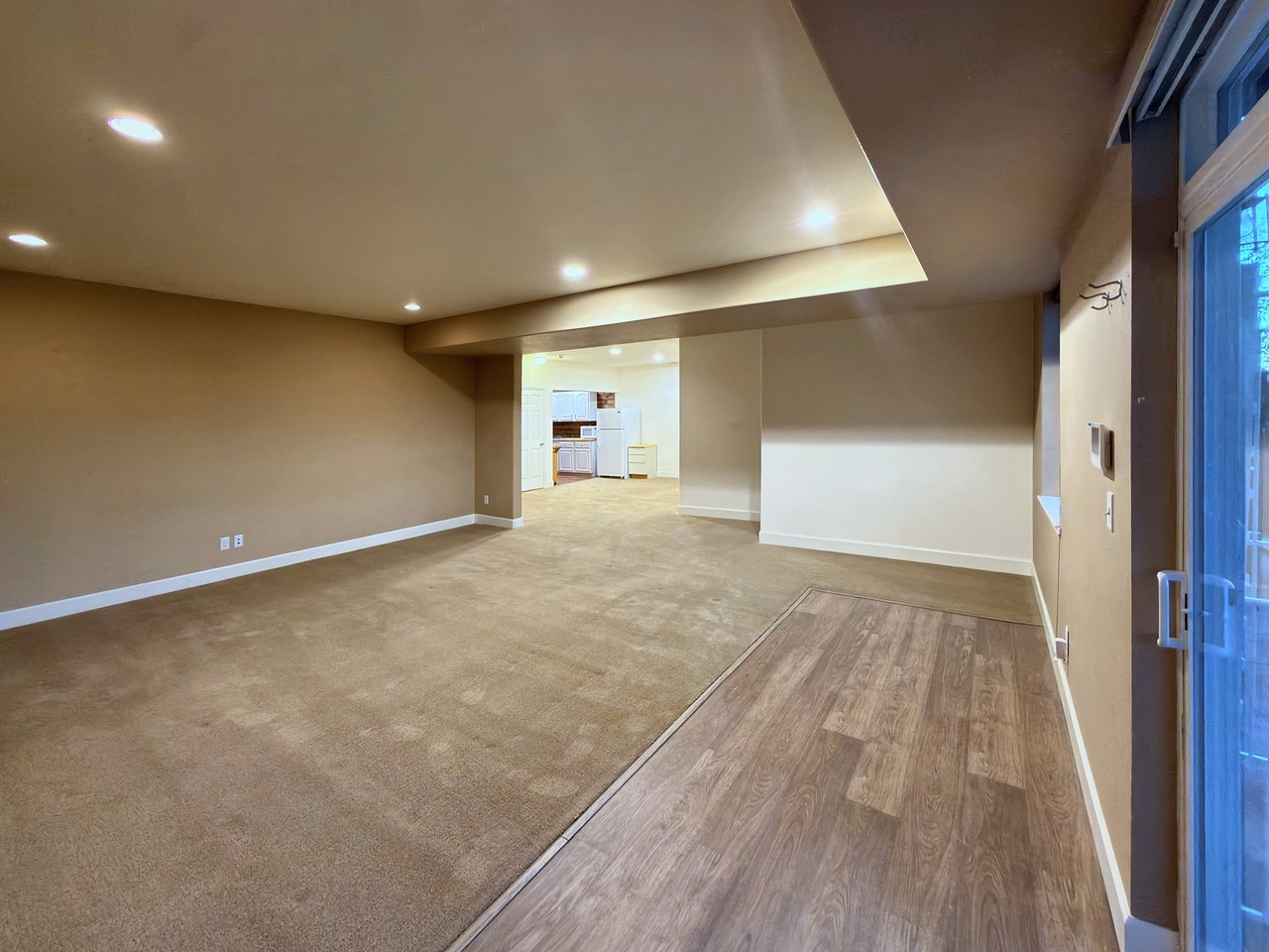 2897 Hillcroft Ln - Photo 3 of 27