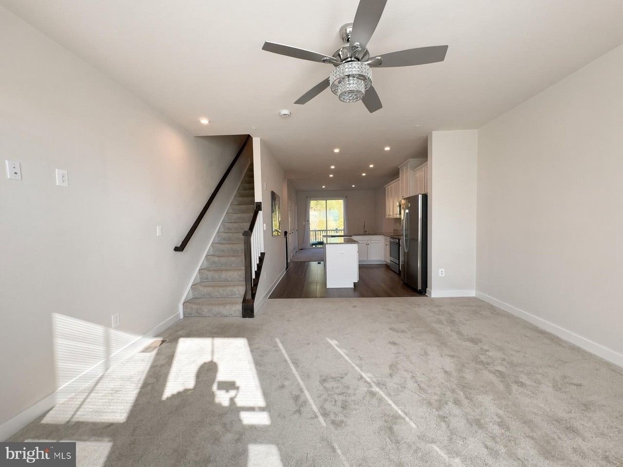 7513 Bharat Way - Photo 4 of 37
