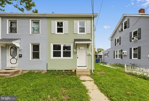 833 W 2nd St - Photo 1 of 1
