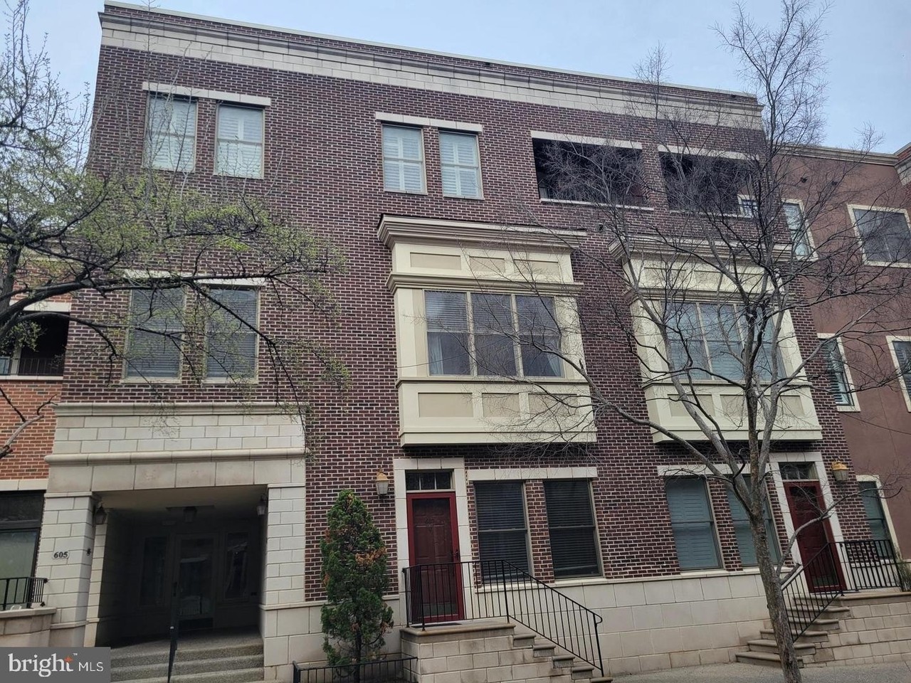 605 N Atlantic Ave #206 - Photo 5 of 33
