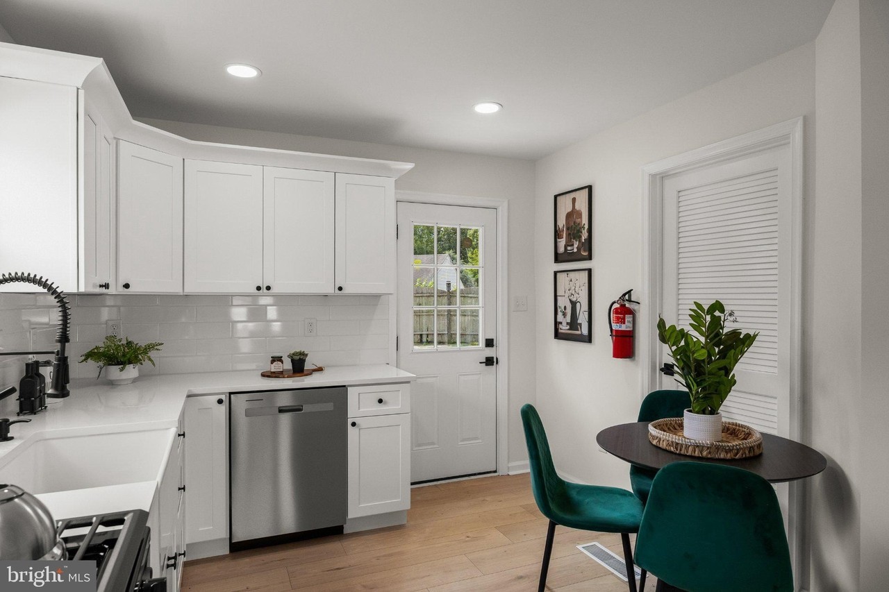 6 Holly Dr - Photo 6 of 13