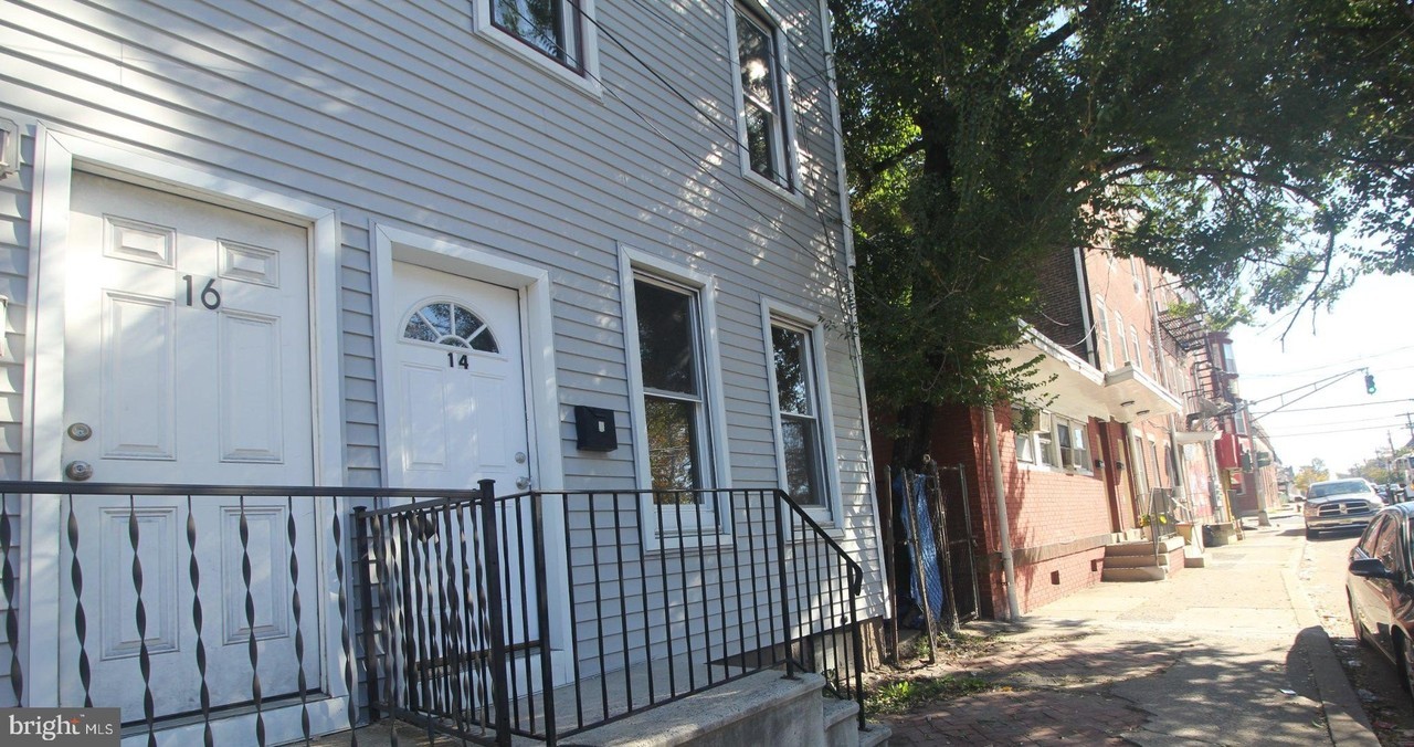 14 N Olden Ave - Photo 3 of 34