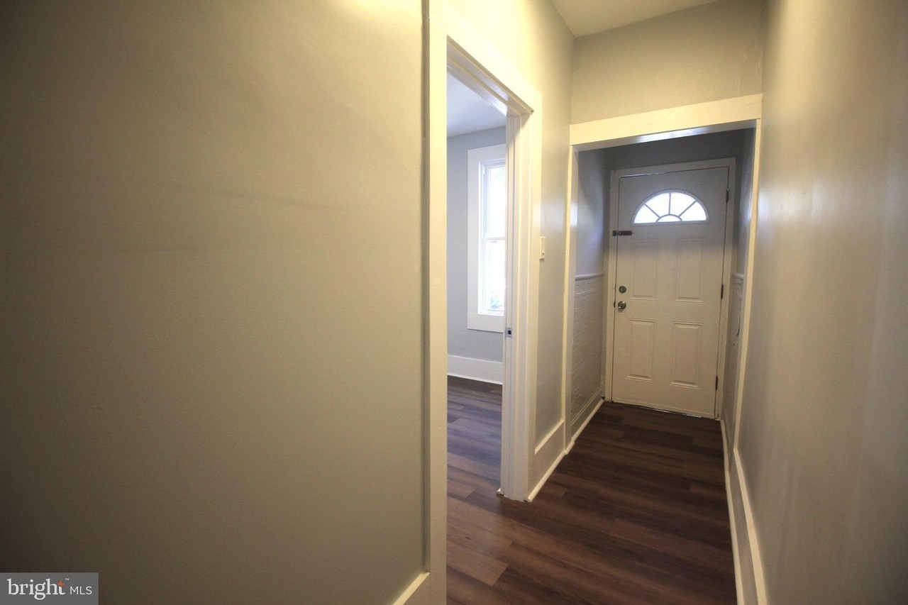 14 N Olden Ave - Photo 5 of 34