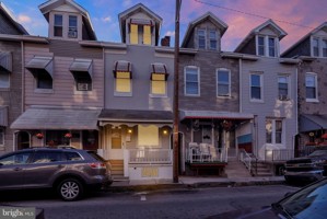 featured image of 745 Locust St