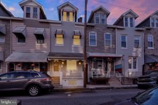 745 Locust St - Photo 1 of 1