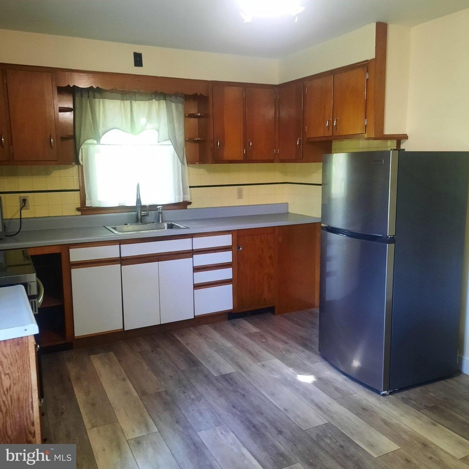 416 Poplar Rd - Photo 6 of 7
