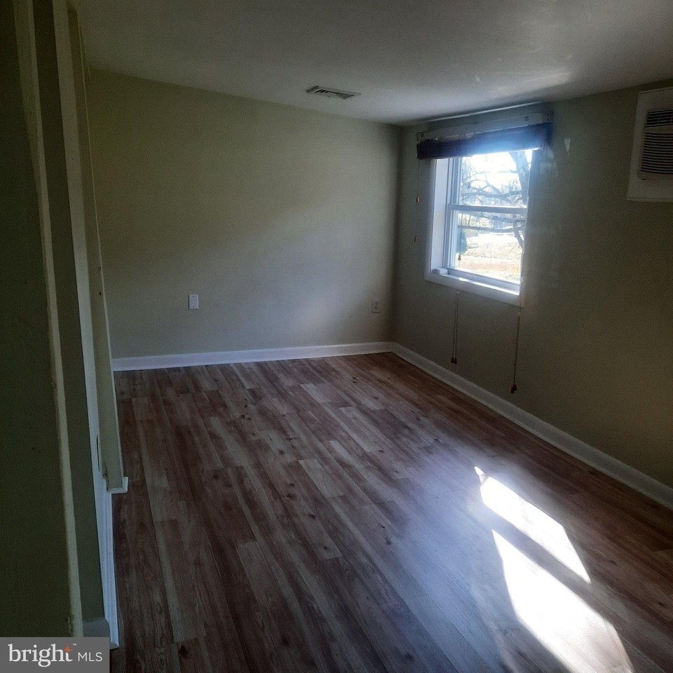 449-1 Center Hill Rd - Photo 3 of 10