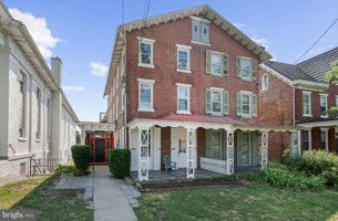 featured image of 153 Main St #3