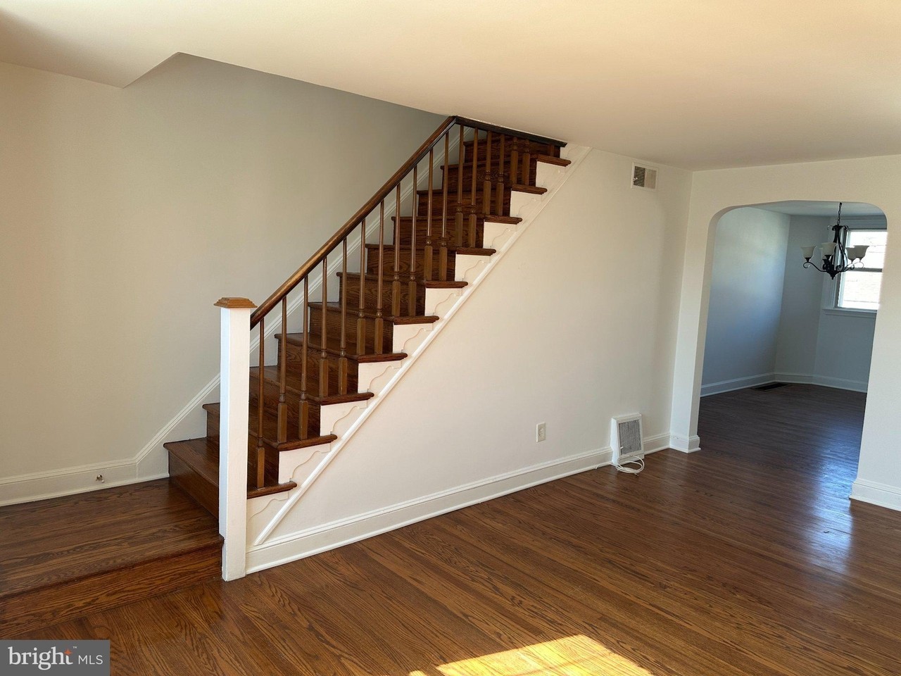 973 Fairfax Rd - Photo 3 of 24