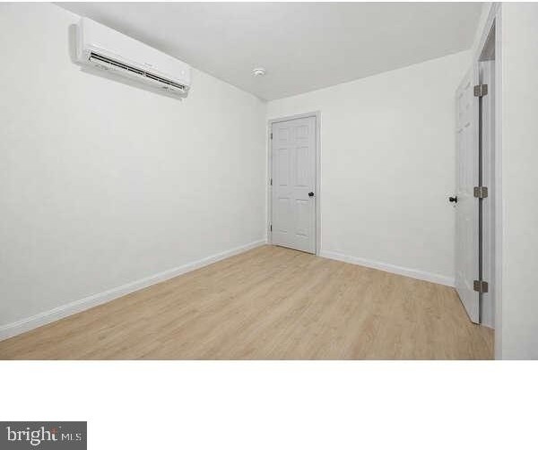 9 W Hinckley Ave - Photo 4 of 11