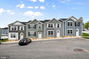 featured image of 3081 Clinton Ave