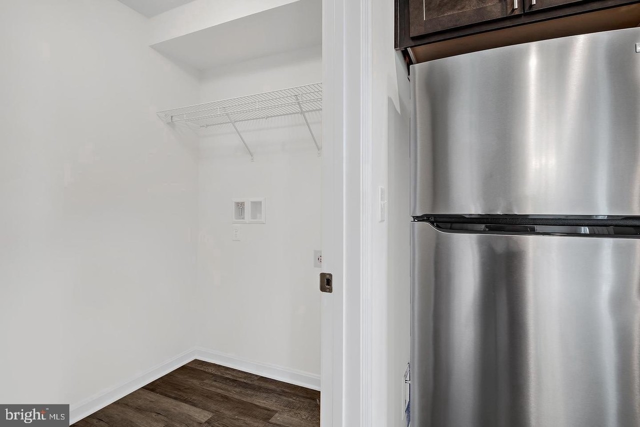3081 Clinton Ave - Photo 7 of 18