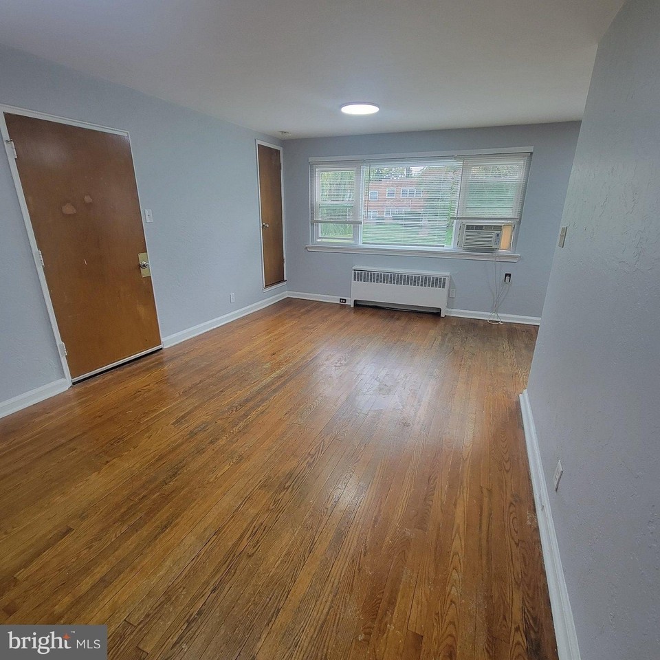 6153 Old York Rd - Photo 4 of 9