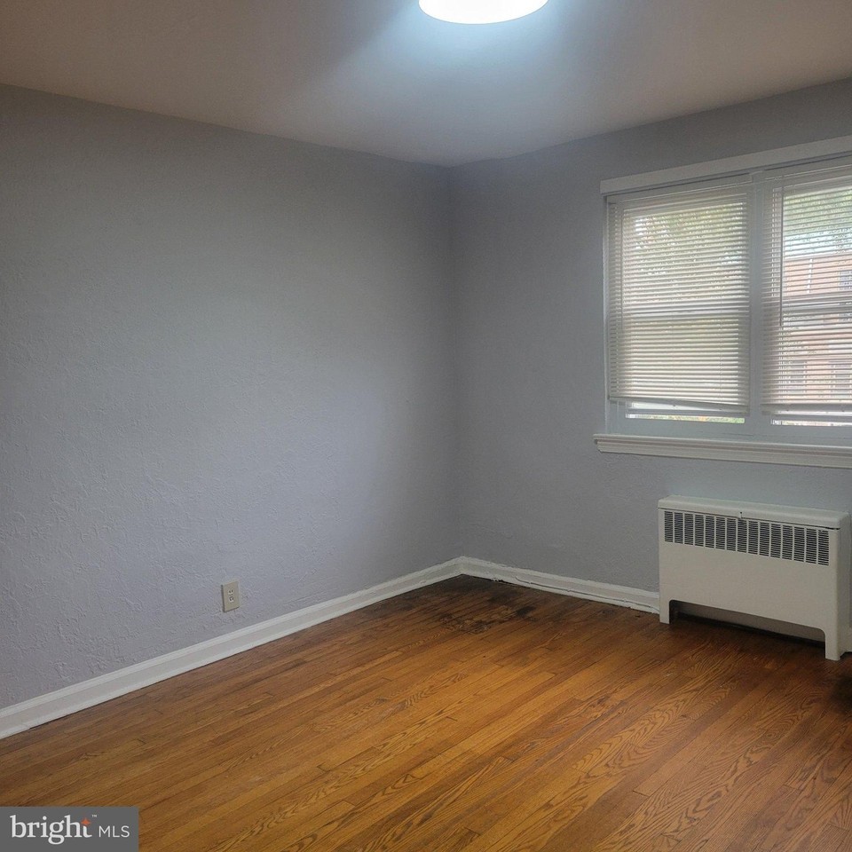 6153 Old York Rd - Photo 5 of 9